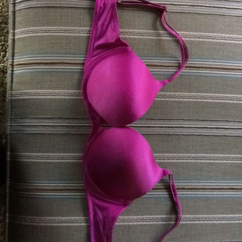 Victoria secrets push-up bra. Brand new.